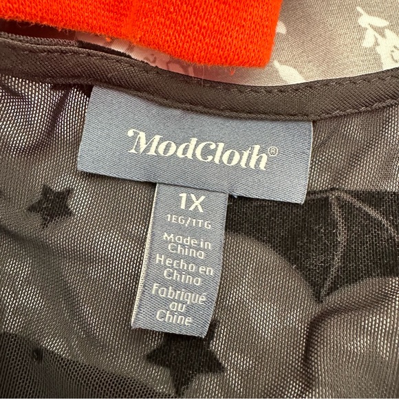 ModCloth Sheer Unlined Dramatic Depths Velvet Dress Size 1X - Picture 2 of 4